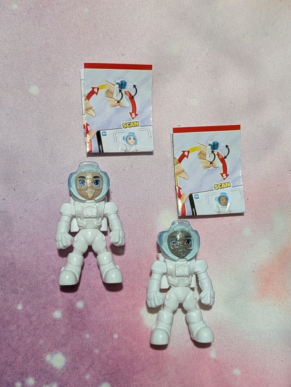 👩‍🚀 Space Explorer Action Figures - Kinder Egg Toys